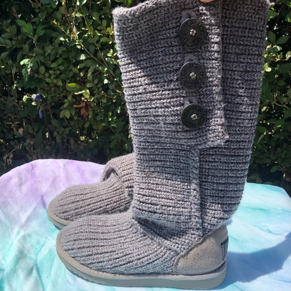 UGG Australia - Classic Cardy Tall Boots - Women’s US 5 - Picture 2 of 6
